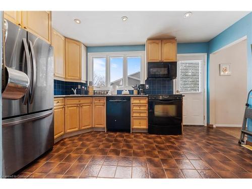 560 Westover Road, Dundas, ON - Indoor Photo Showing Kitchen