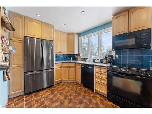 560 Westover Road, Dundas, ON - Indoor Photo Showing Kitchen