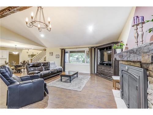 407 Third Road E, Stoney Creek, ON - Indoor With Fireplace