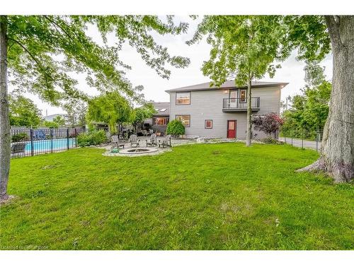 407 Third Road E, Stoney Creek, ON - Outdoor With Backyard