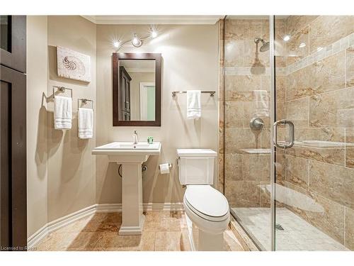 6 Iris Court, Carlisle, ON - Indoor Photo Showing Bathroom