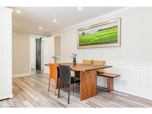 6 Iris Court, Carlisle, ON - Indoor Photo Showing Dining Room