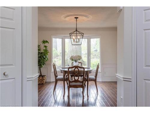 14 Kentmere Grove, Carlisle, ON - Indoor Photo Showing Dining Room