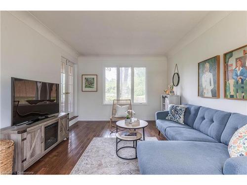 14 Kentmere Grove, Carlisle, ON - Indoor Photo Showing Living Room