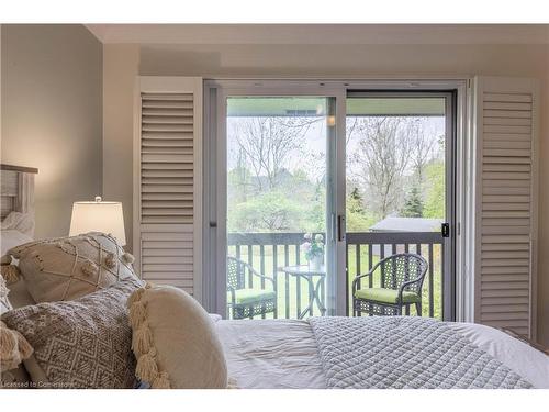 14 Kentmere Grove, Carlisle, ON - Indoor Photo Showing Bedroom