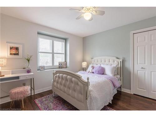 14 Kentmere Grove, Carlisle, ON - Indoor Photo Showing Bedroom