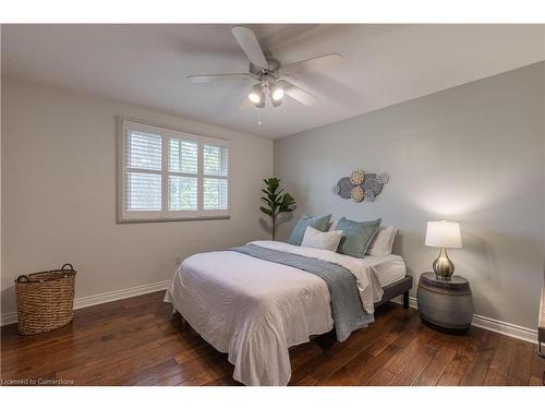 14 Kentmere Grove, Carlisle, ON - Indoor Photo Showing Bedroom