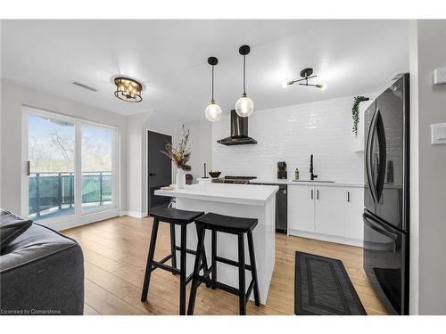 88-2001 Bonnymede Drive, Mississauga, ON - Indoor Photo Showing Kitchen