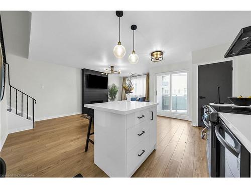 88-2001 Bonnymede Drive, Mississauga, ON - Indoor Photo Showing Kitchen