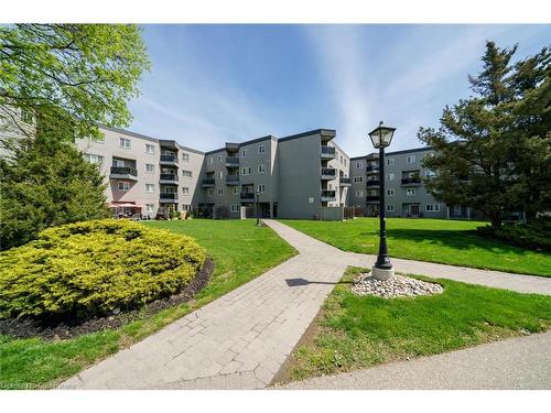 88-2001 Bonnymede Drive, Mississauga, ON - Outdoor With Facade