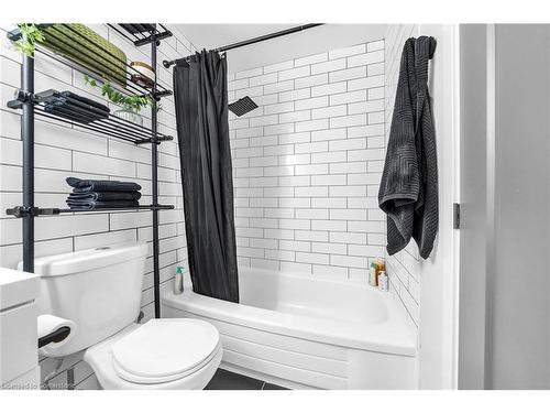 88-2001 Bonnymede Drive, Mississauga, ON - Indoor Photo Showing Bathroom