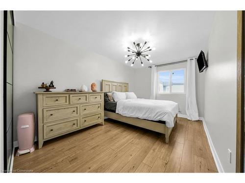 88-2001 Bonnymede Drive, Mississauga, ON - Indoor Photo Showing Bedroom