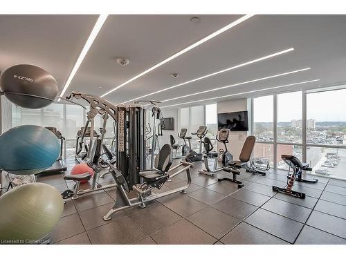 1407-2025 Maria Street, Burlington, ON - Indoor Photo Showing Gym Room