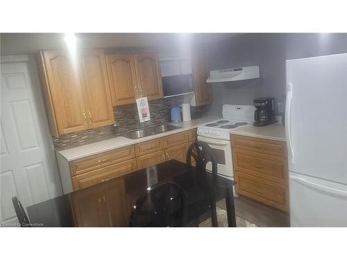 60 Chelsea Street, St. Catharines, ON - Indoor Photo Showing Kitchen