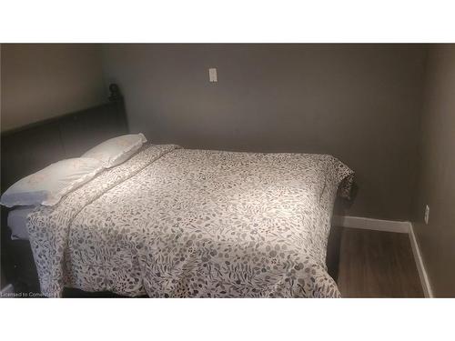 60 Chelsea Street, St. Catharines, ON - Indoor Photo Showing Bedroom