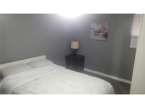 60 Chelsea Street, St. Catharines, ON - Indoor Photo Showing Bedroom