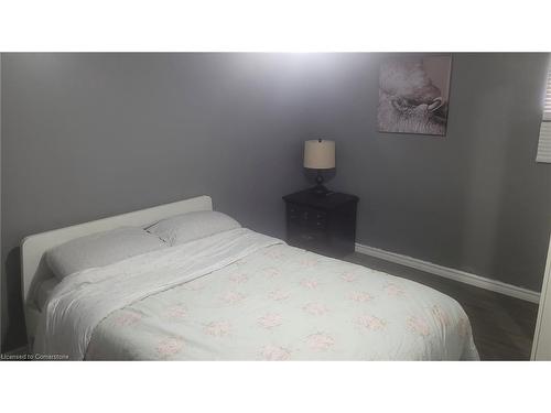 60 Chelsea Street, St. Catharines, ON - Indoor Photo Showing Bedroom