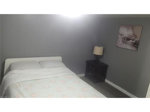 60 Chelsea Street, St. Catharines, ON - Indoor Photo Showing Bedroom