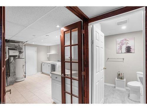 149 Greenford Drive, Hamilton, ON - Indoor Photo Showing Bathroom