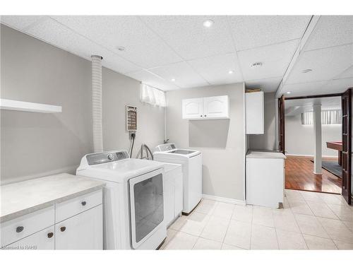 149 Greenford Drive, Hamilton, ON - Indoor Photo Showing Laundry Room