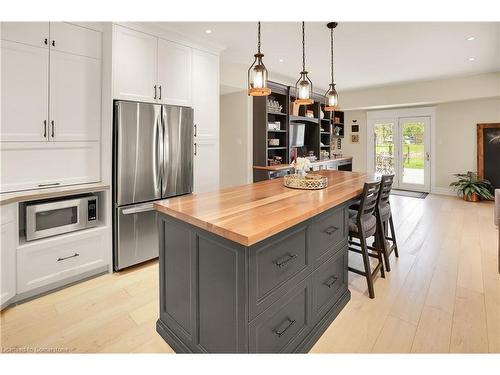 515 Ridge Road E, Grimsby, ON - Indoor Photo Showing Kitchen