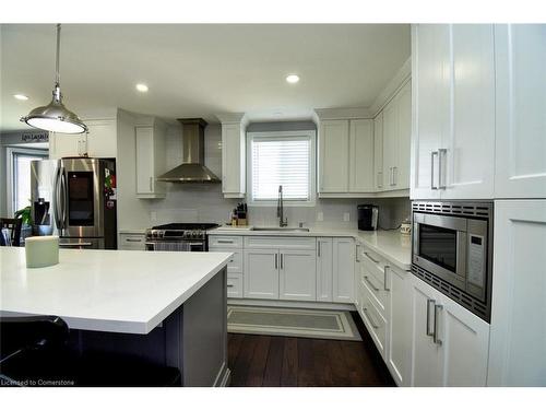 100 Stone Church Road E, Hamilton, ON - Indoor Photo Showing Kitchen With Upgraded Kitchen