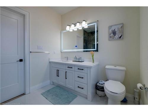 117 Highland Road W, Hamilton, ON - Indoor Photo Showing Bathroom