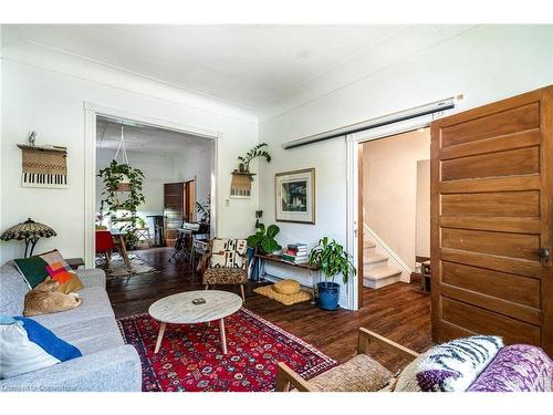 97 Augusta Street, Hamilton, ON - Indoor Photo Showing Living Room