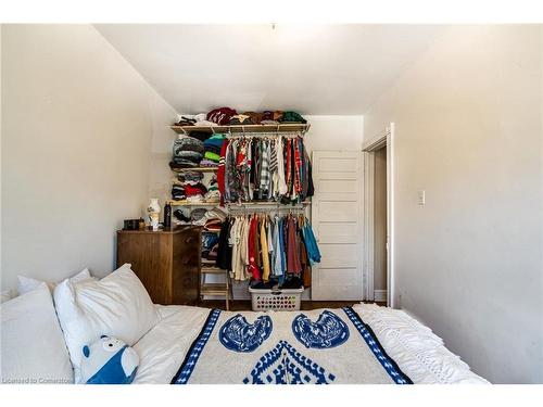 97 Augusta Street, Hamilton, ON - Indoor Photo Showing Bedroom