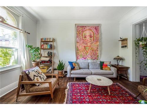 97 Augusta Street, Hamilton, ON - Indoor Photo Showing Living Room