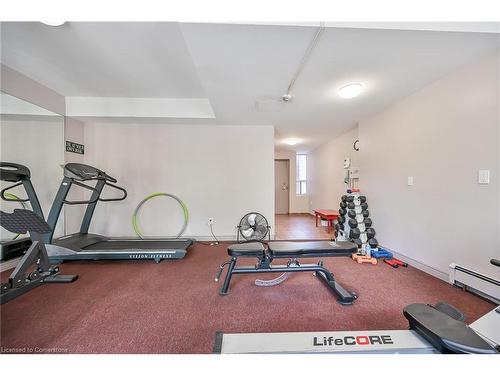 702-141 Catharine Street S, Hamilton, ON - Indoor Photo Showing Gym Room