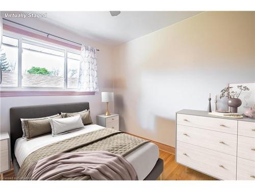 11 Glengarry Road, St. Catharines, ON - Indoor Photo Showing Bedroom