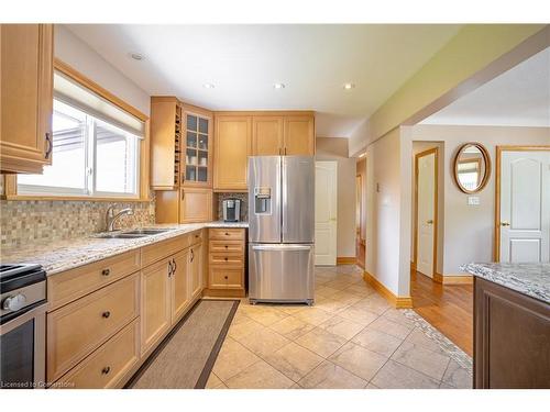 11 Glengarry Road, St. Catharines, ON - Indoor Photo Showing Kitchen With Stainless Steel Kitchen With Double Sink