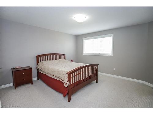 51 Redcedar Crescent, Stoney Creek, ON - Indoor Photo Showing Bedroom