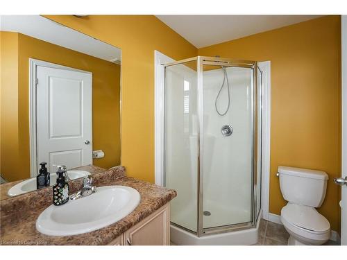 51 Redcedar Crescent, Stoney Creek, ON - Indoor Photo Showing Bathroom