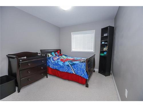 51 Redcedar Crescent, Stoney Creek, ON - Indoor Photo Showing Bedroom