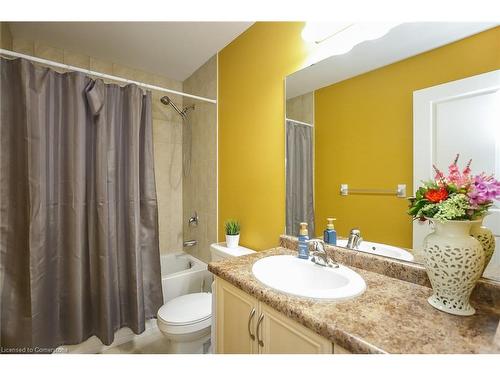 51 Redcedar Crescent, Stoney Creek, ON - Indoor Photo Showing Bathroom