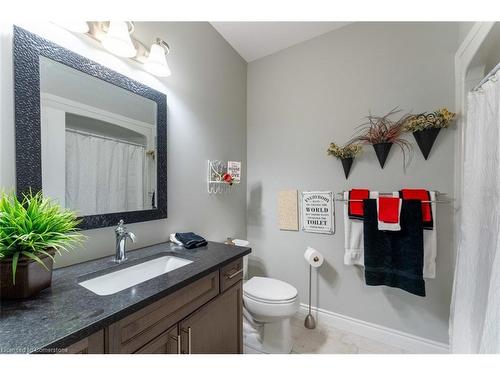 13-418 Nelson Street, Norfolk, ON - Indoor Photo Showing Bathroom