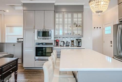 131 Green Road, Hamilton, ON - Indoor Photo Showing Kitchen