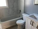 511 Pine Street, Dunnville, ON  - Indoor Photo Showing Bathroom 