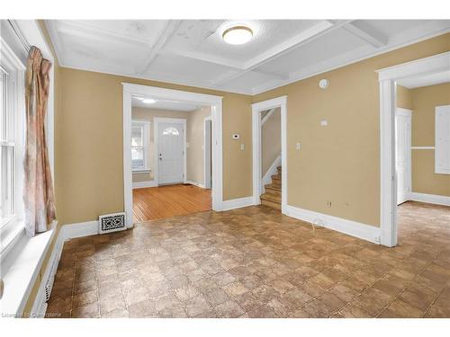 174 Lake Street, St. Catharines, ON - Indoor Photo Showing Other Room