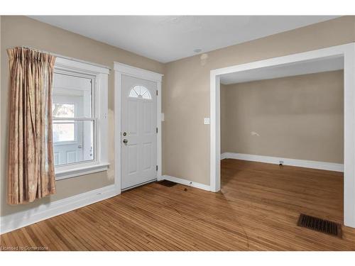 174 Lake Street, St. Catharines, ON - Indoor Photo Showing Other Room