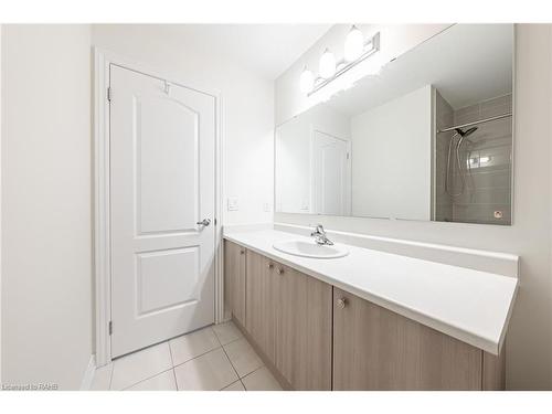 391 Athabasca Common, Oakville, ON - Indoor Photo Showing Bathroom