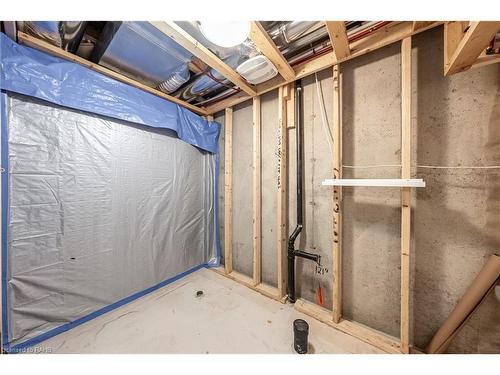 391 Athabasca Common, Oakville, ON - Indoor Photo Showing Basement