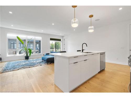 36-8974 Willoughby Drive, Niagara Falls, ON - Indoor Photo Showing Kitchen