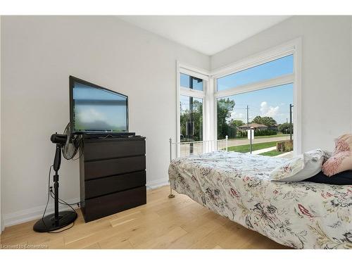 36-8974 Willoughby Drive, Niagara Falls, ON - Indoor Photo Showing Bedroom