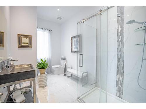 10 David Lowrey Court, Niagara-On-The-Lake, ON - Indoor Photo Showing Bathroom