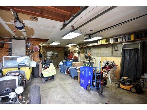 647 Limeridge Road E, Hamilton, ON - Indoor Photo Showing Garage