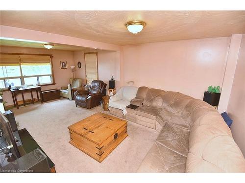 647 Limeridge Road E, Hamilton, ON - Indoor Photo Showing Living Room