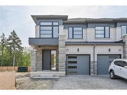 27 Kingfisher Drive  Hamilton, ON L9A 5A4